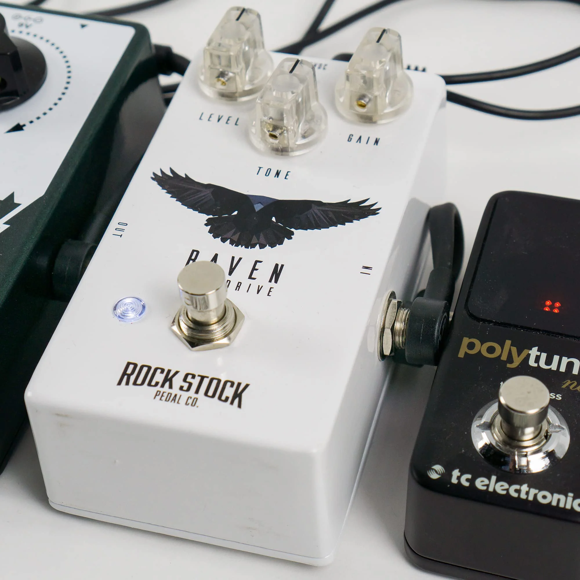 Rock Stock Guitar Flat Patch Cables (Pack of 3) - 6 Inch S-Shape Ultra-Thin Effect Guitar Pedal Patch Cables - Right-Angle, Black with Durable Gold Plated Connectors, Maximize Pedalboard Space 6 Inches - Image 9