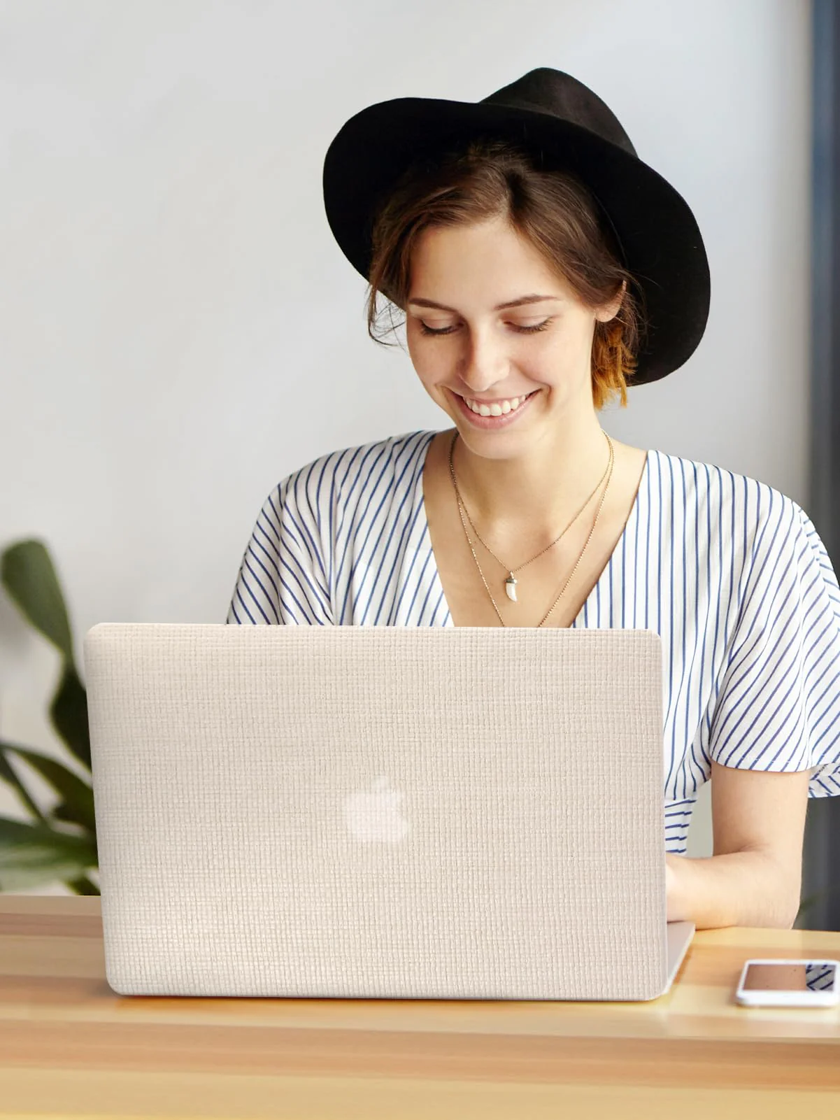Seorsok Compatible with MacBook Air 13 Inch Case2022 2021 2020 2019 2018 Release A1932 A2179 M1 A2337 Touch ID,Elegant Leather Plastic Hard Shell Case with Transparent Keyboard Cover,Beige Woven Air13(A1932 A2179 M1 A2338) Beige - Image 5